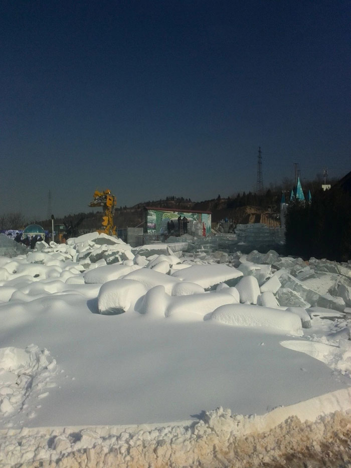 山西太原首届极地童话乐园主题冰雕艺术节成功举办